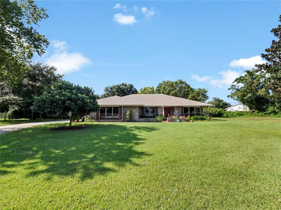 For Sale: $475,000 (3 beds, 2 baths, 2098 Square Feet)