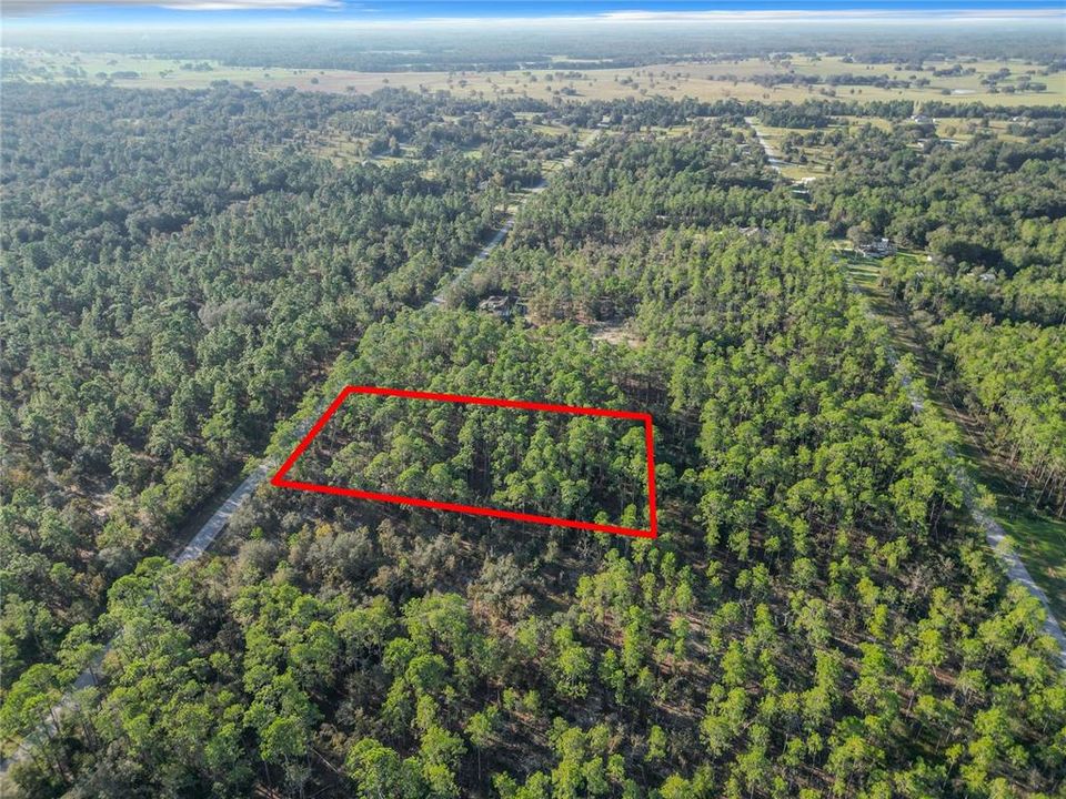 На продажу: $25,900 (0.99 acres)