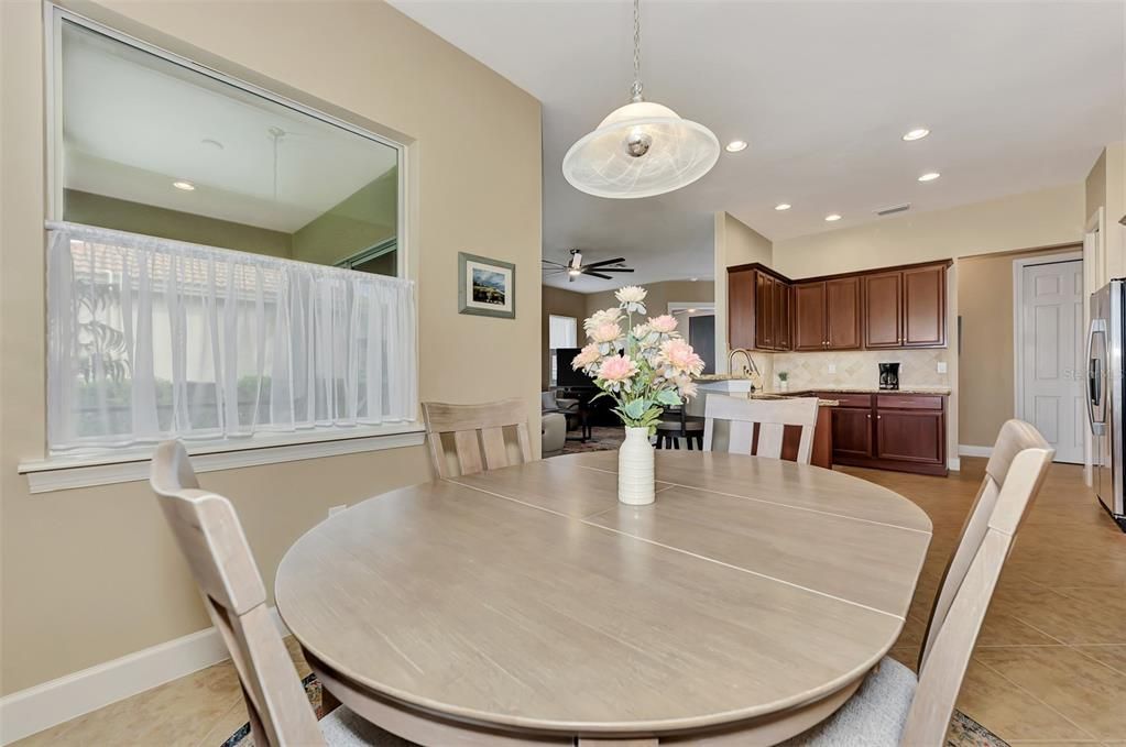 Active With Contract: $348,900 (2 beds, 2 baths, 1557 Square Feet)