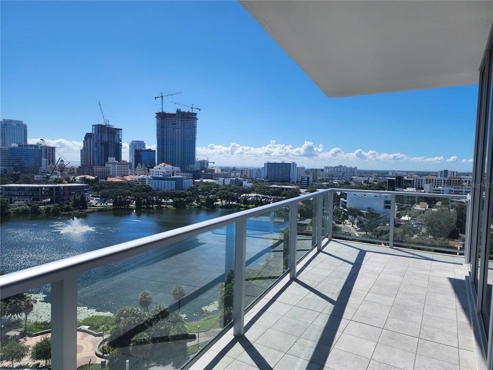 For Sale: $2,100,000 (2 beds, 2 baths, 2297 Square Feet)