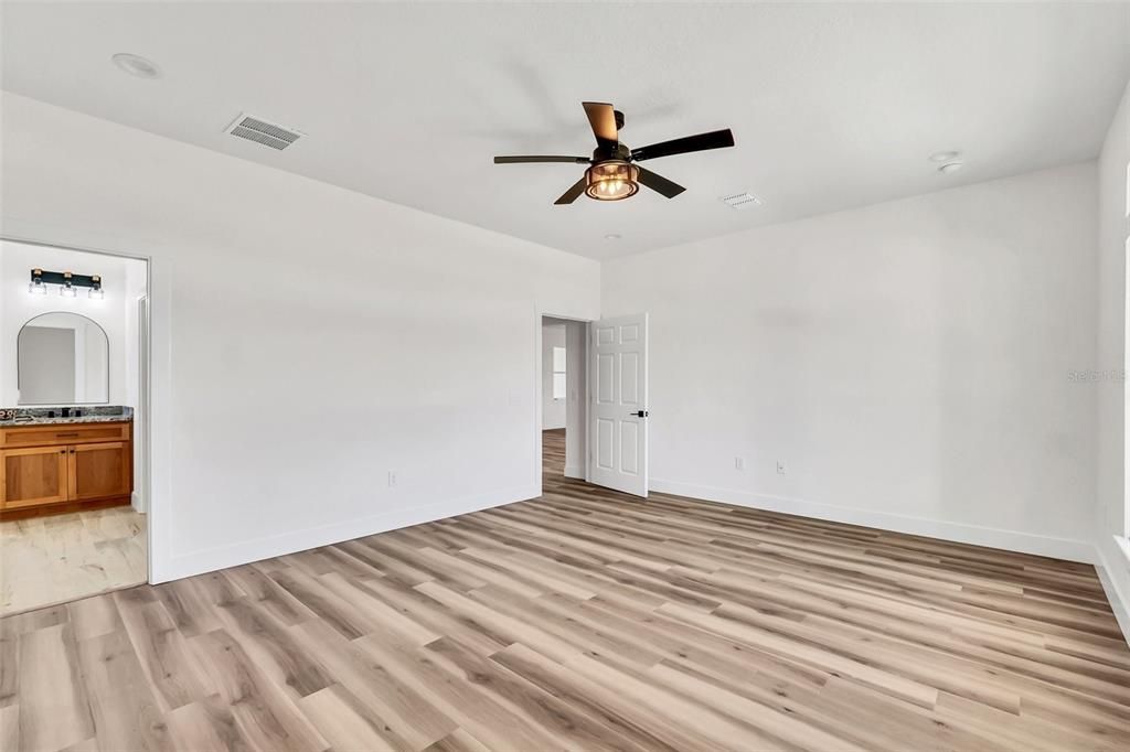 For Sale: $705,500 (3 beds, 2 baths, 1801 Square Feet)