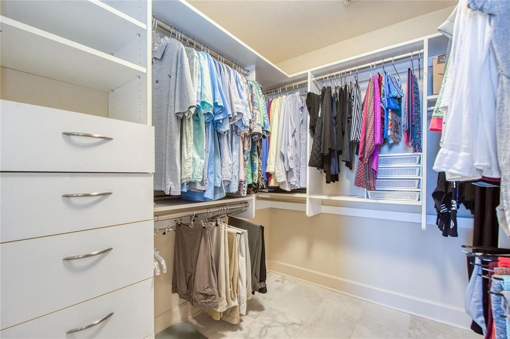 Walk in custom closet