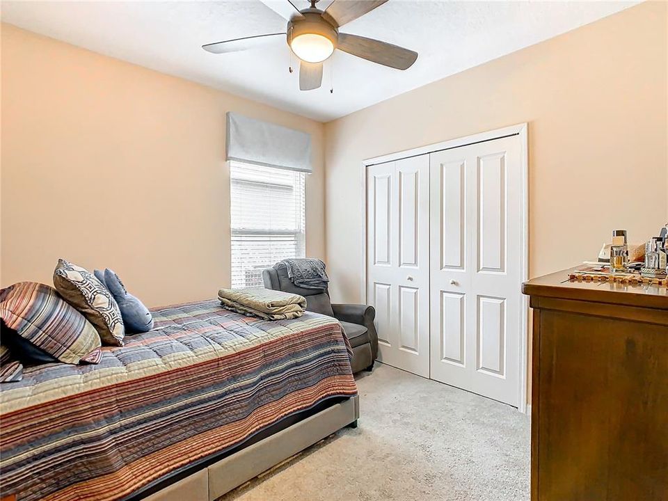 For Sale: $325,000 (4 beds, 2 baths, 1959 Square Feet)