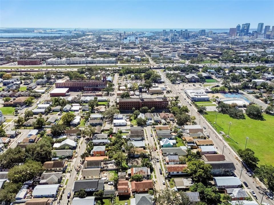 For Sale: $589,000 (3 beds, 2 baths, 1929 Square Feet)