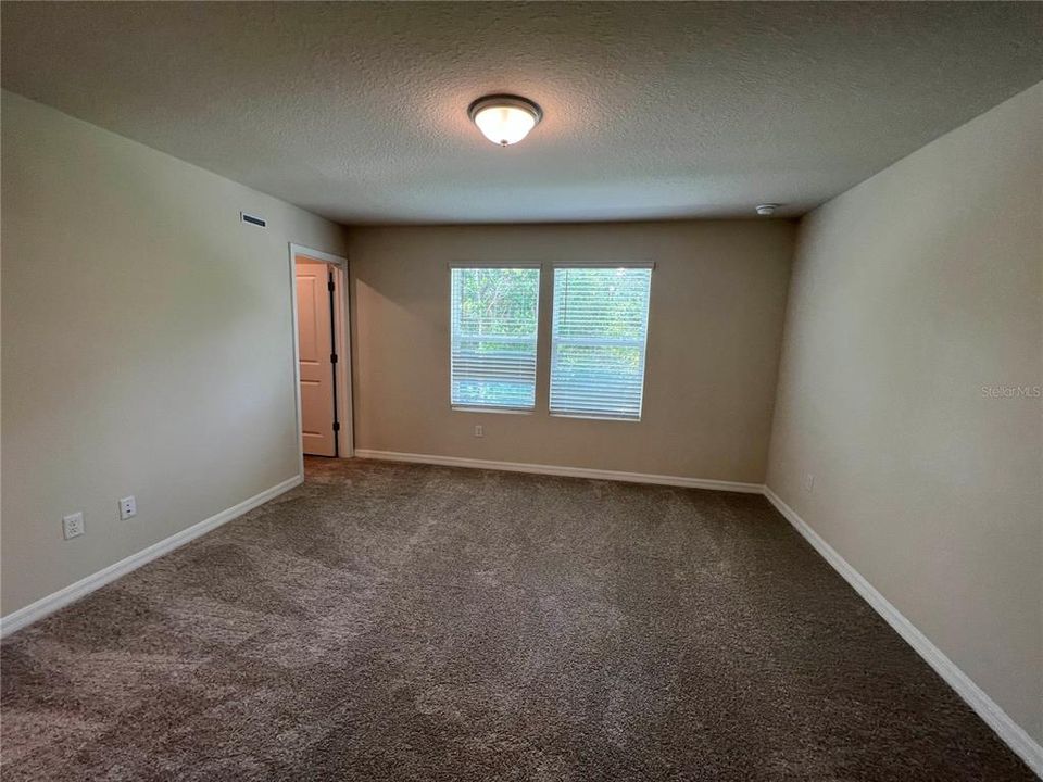 For Rent: $2,199 (3 beds, 2 baths, 1782 Square Feet)