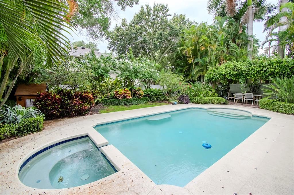 Pool and Spa w/ Child Safety Fence and a Pool Alarm!