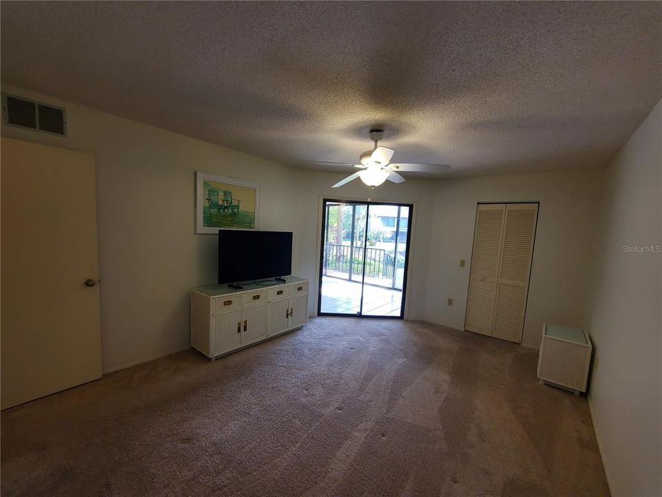 For Sale: $289,990 (2 beds, 2 baths, 1557 Square Feet)