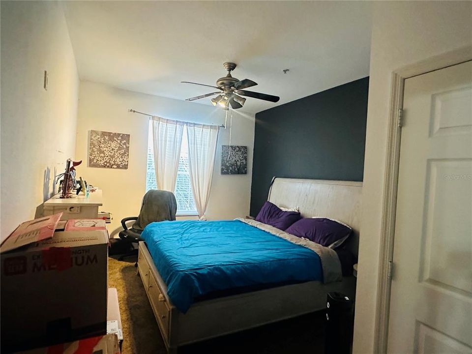 For Rent: $1,900 (3 beds, 2 baths, 1408 Square Feet)