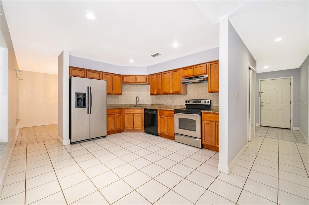 For Sale: $400,000 (4 beds, 2 baths, 1706 Square Feet)