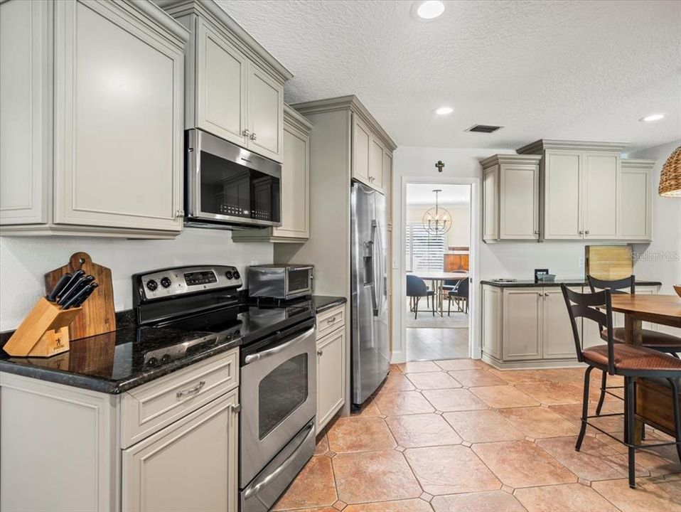 Active With Contract: $785,000 (4 beds, 2 baths, 2436 Square Feet)