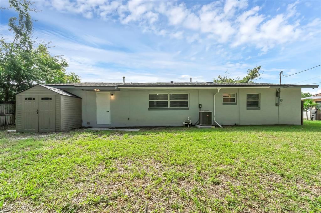 For Sale: $274,000 (3 beds, 2 baths, 1100 Square Feet)