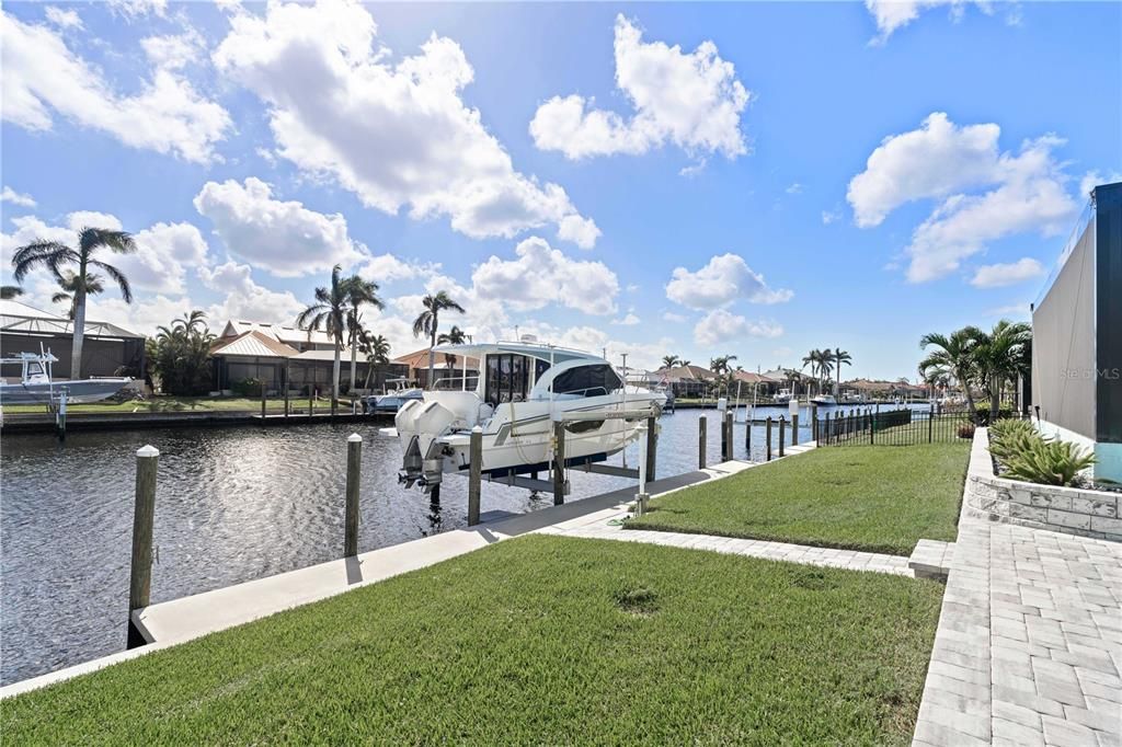 For Sale: $995,000 (3 beds, 2 baths, 2284 Square Feet)