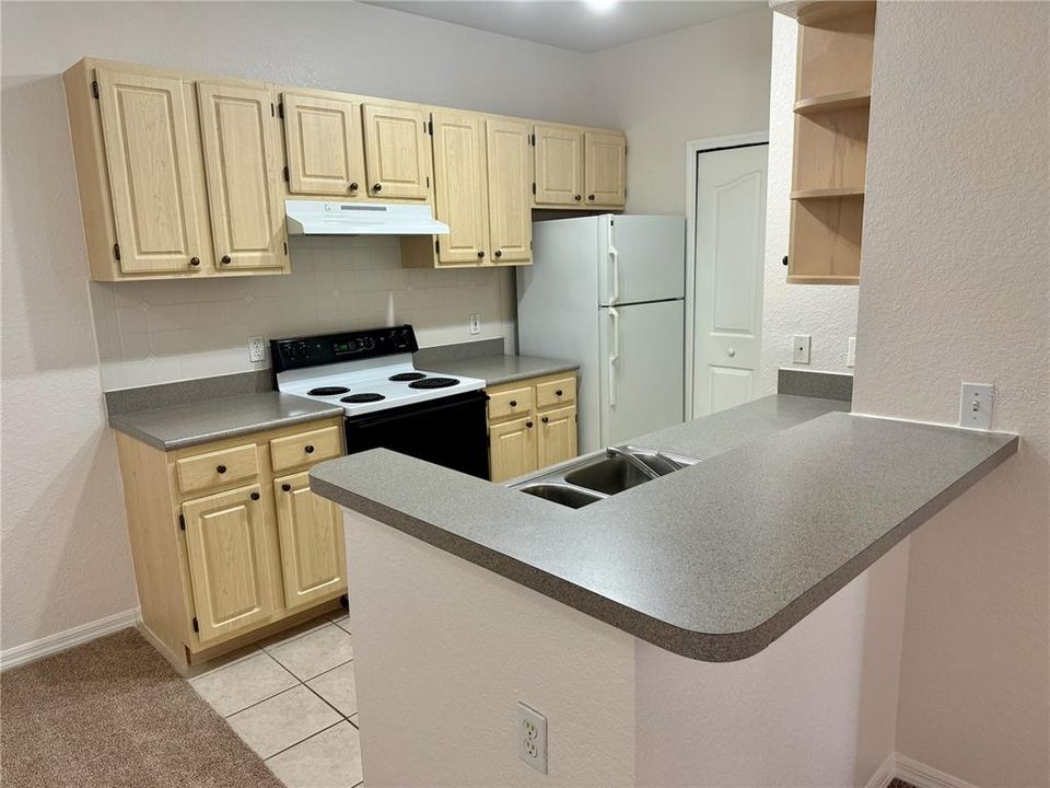 For Rent: $1,425 (1 beds, 1 baths, 672 Square Feet)