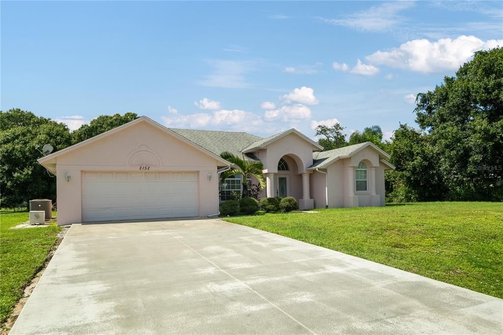 For Sale: $575,000 (4 beds, 2 baths, 2340 Square Feet)