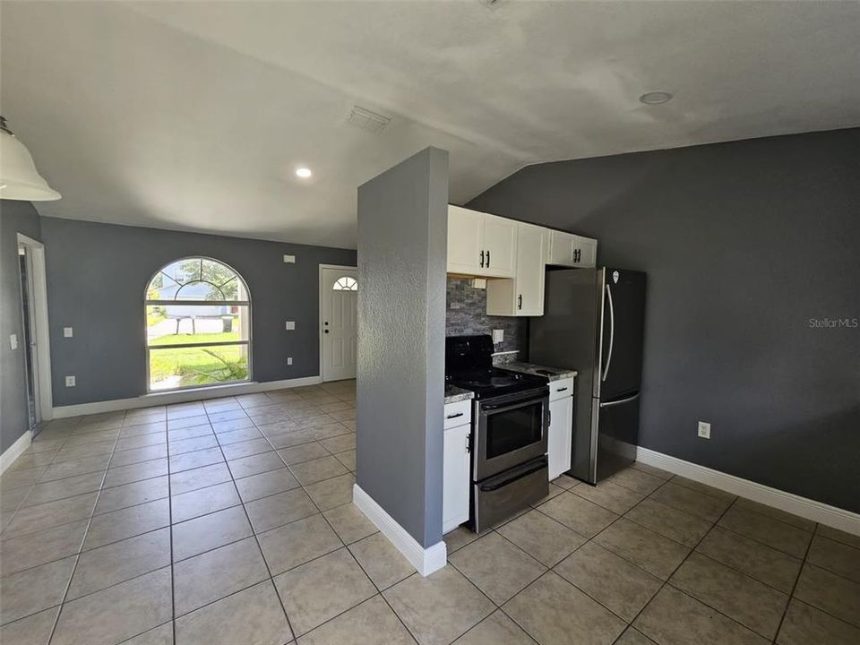 For Sale: $259,990 (3 beds, 2 baths, 1000 Square Feet)