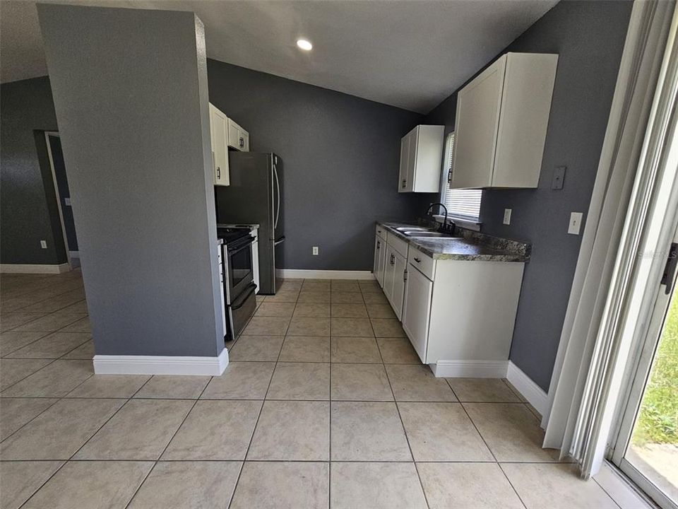 For Sale: $259,990 (3 beds, 2 baths, 1000 Square Feet)