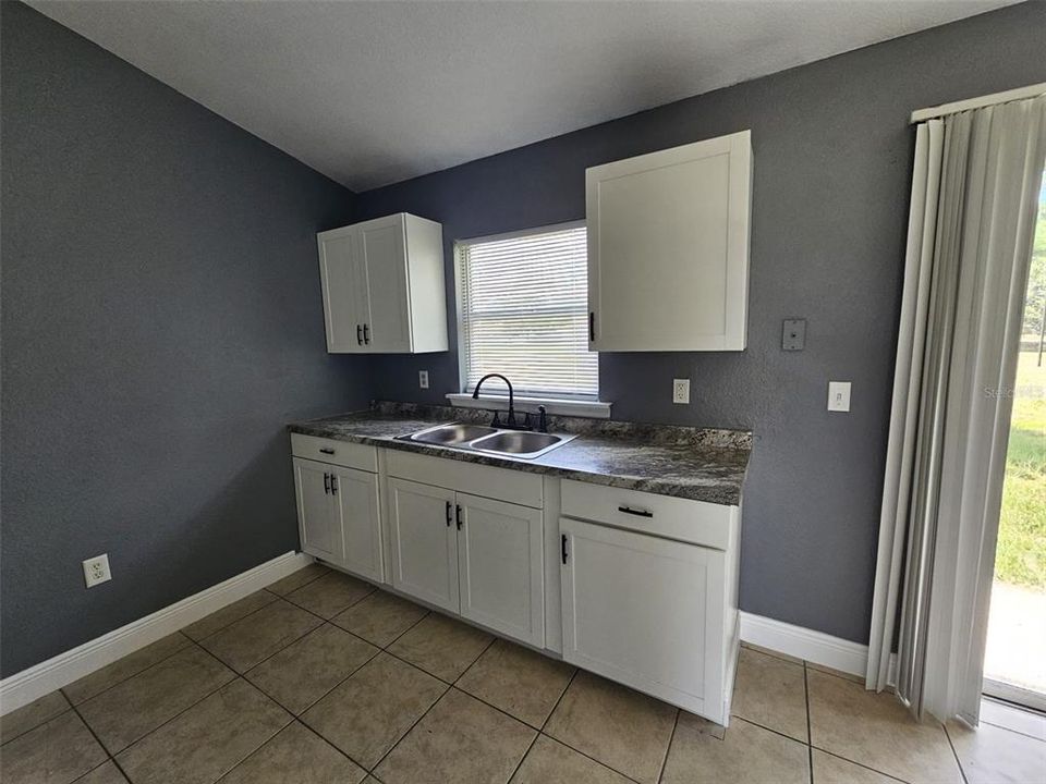 For Sale: $259,990 (3 beds, 2 baths, 1000 Square Feet)