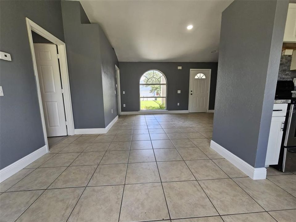 For Sale: $259,990 (3 beds, 2 baths, 1000 Square Feet)