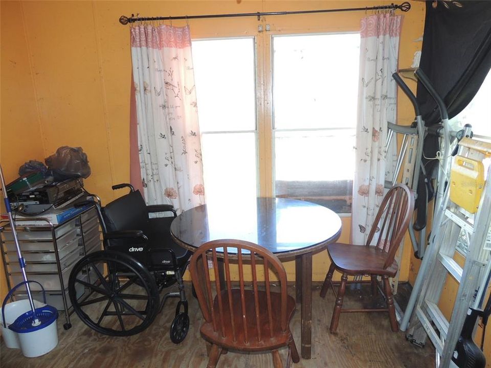 For Sale: $98,500 (3 beds, 2 baths, 1296 Square Feet)