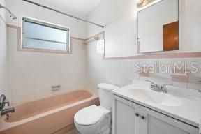 Active With Contract: $284,900 (2 beds, 1 baths, 816 Square Feet)