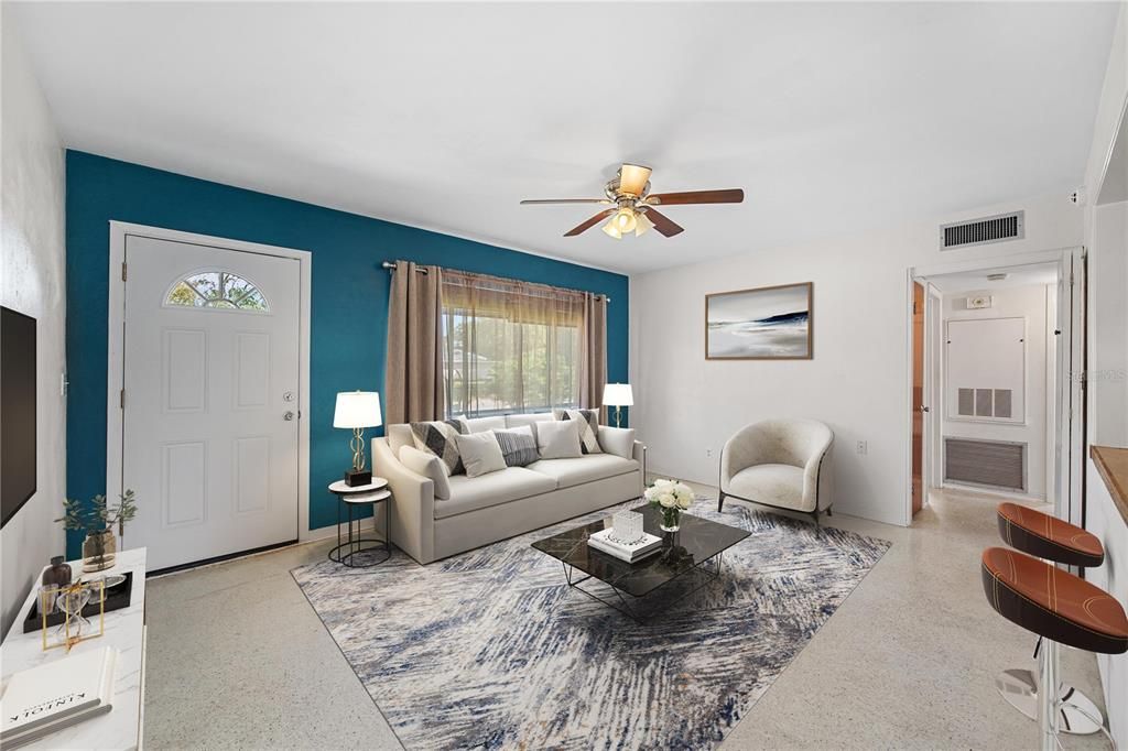 Active With Contract: $284,900 (2 beds, 1 baths, 816 Square Feet)