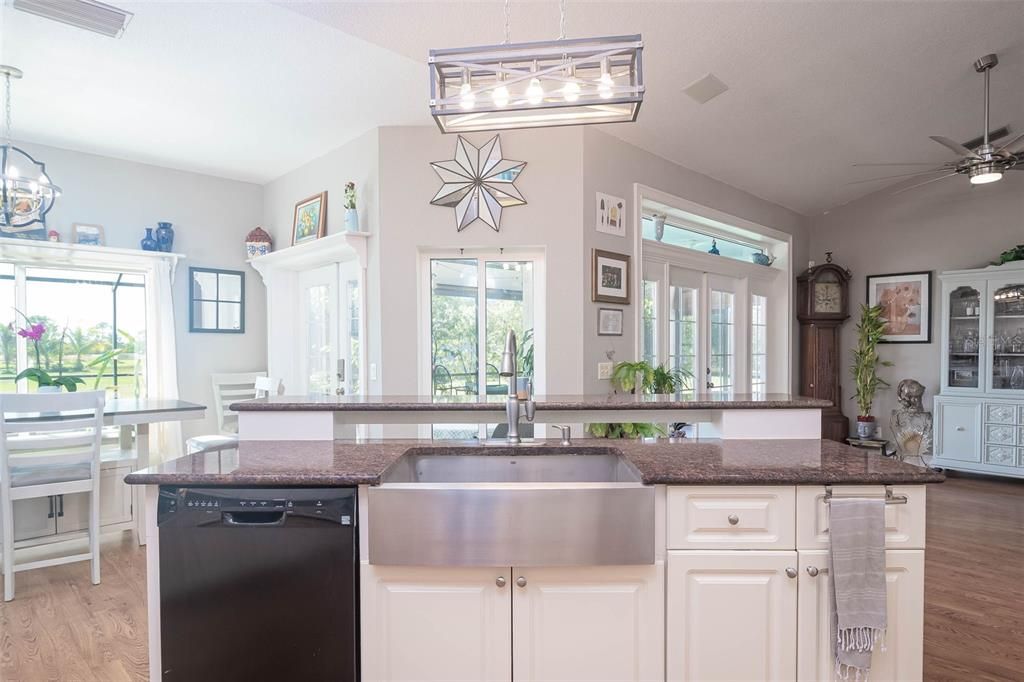 beautiful view of family room, breakfast nook area