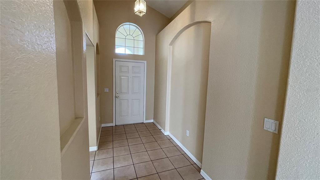 For Rent: $2,650 (3 beds, 2 baths, 1668 Square Feet)