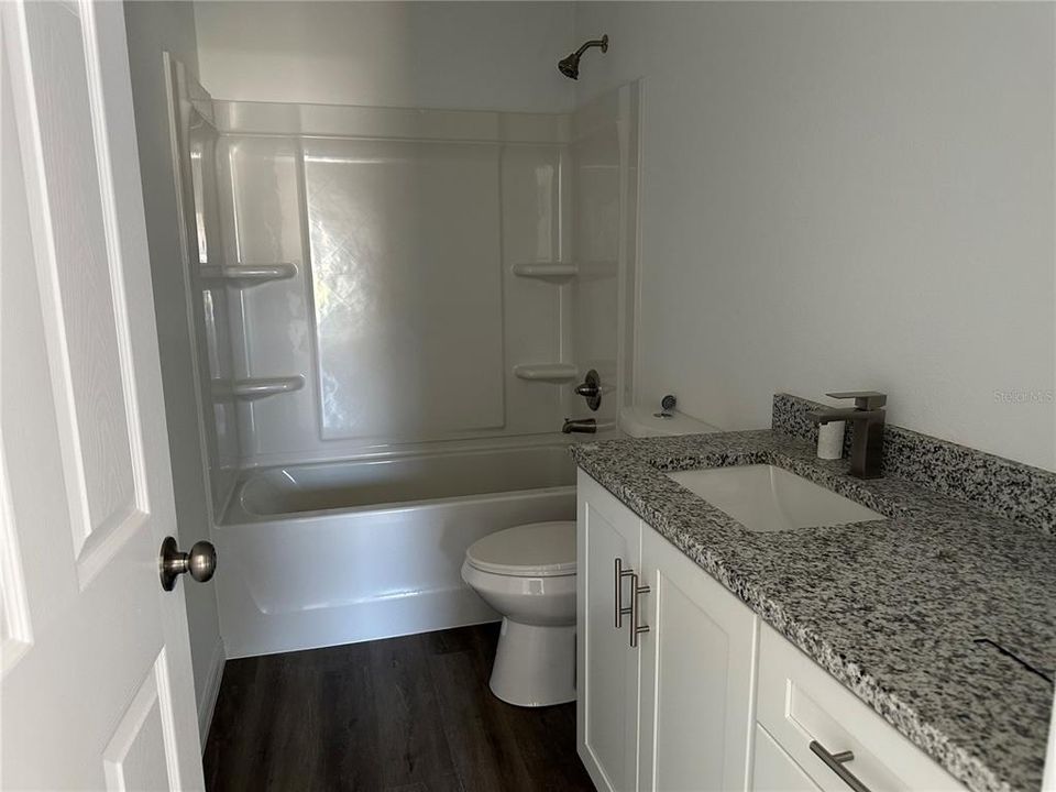 For Sale: $249,900 (3 beds, 2 baths, 1298 Square Feet)