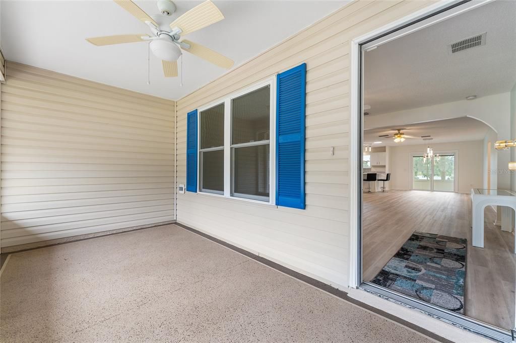 SCREENED FRONT PORCH