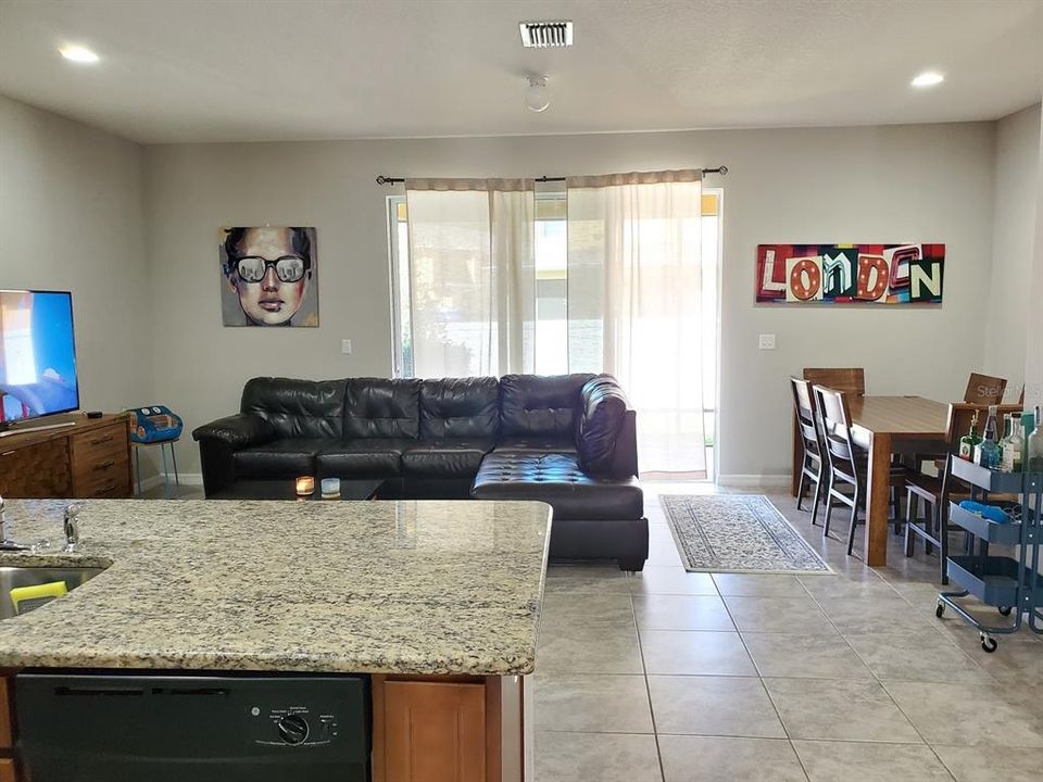 Kitchen Family room