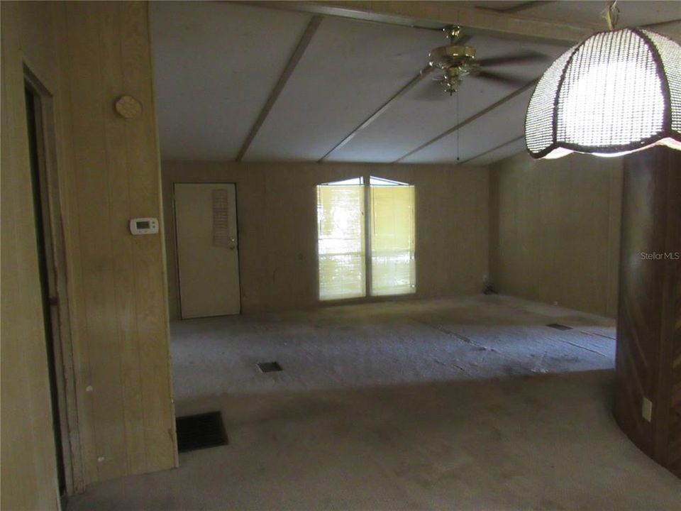 For Sale: $110,000 (3 beds, 2 baths, 1200 Square Feet)