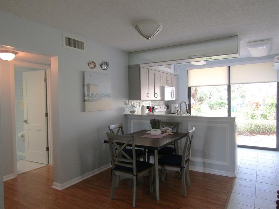 For Rent: $3,800 (2 beds, 2 baths, 1024 Square Feet)