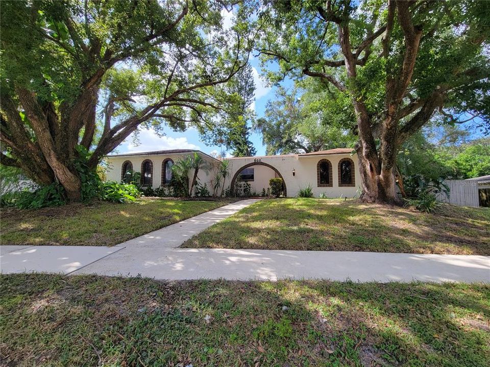 For Sale: $359,000 (3 beds, 2 baths, 2766 Square Feet)