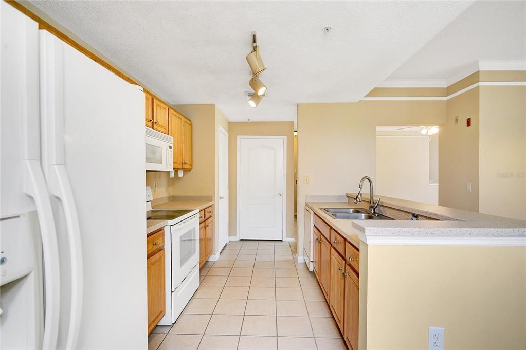 For Rent: $2,045 (2 beds, 2 baths, 1219 Square Feet)