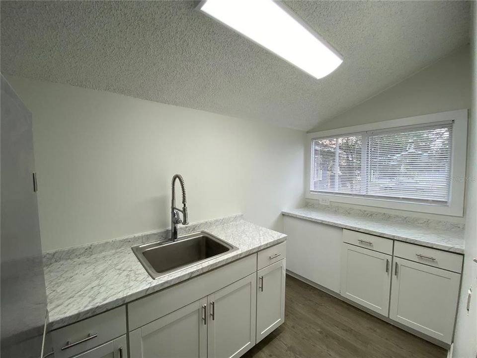 3511 unit B - kitchen