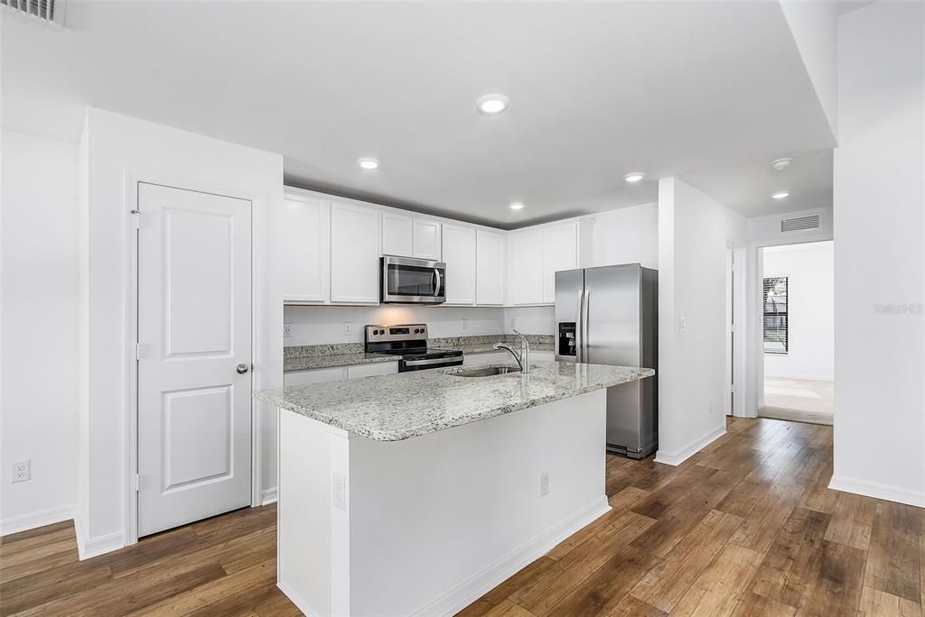 For Sale: $422,900 (3 beds, 2 baths, 1670 Square Feet)