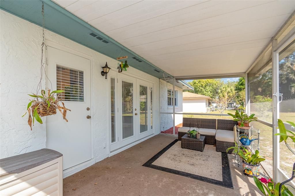 For Sale: $469,800 (3 beds, 2 baths, 1687 Square Feet)