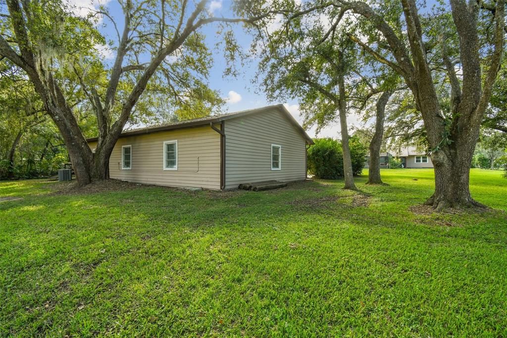 For Sale: $639,900 (3 beds, 2 baths, 1887 Square Feet)