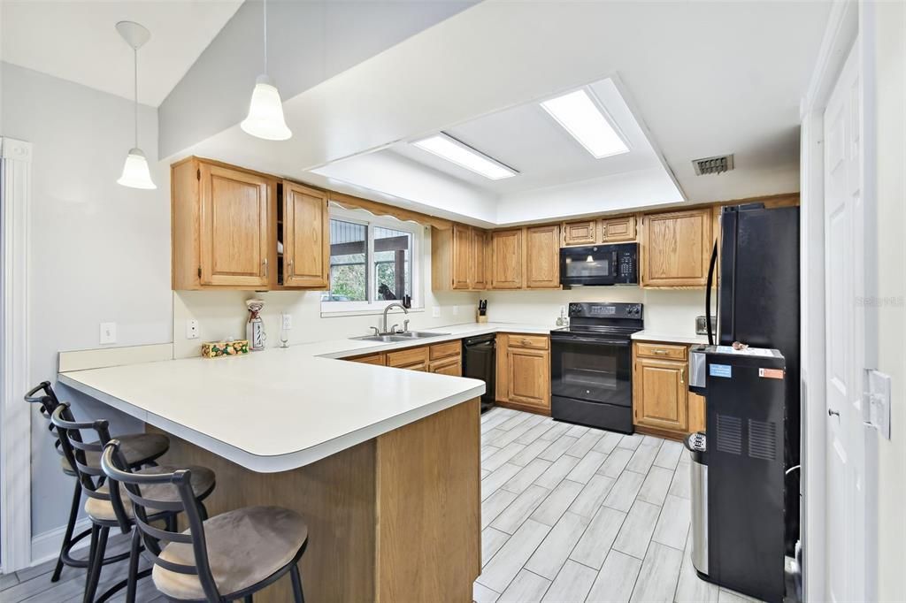 For Sale: $639,900 (3 beds, 2 baths, 1887 Square Feet)