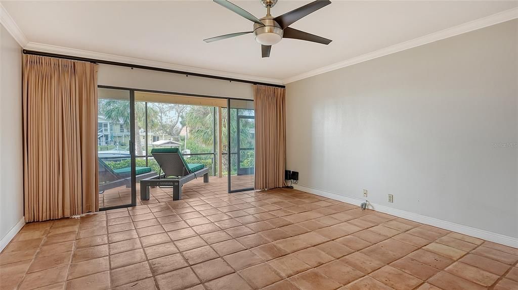 Master bedroom - access to the Lanai