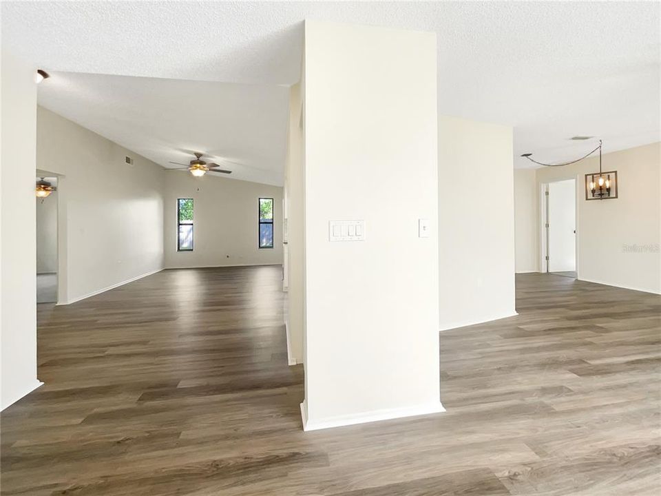 For Sale: $415,000 (2 beds, 2 baths, 1540 Square Feet)