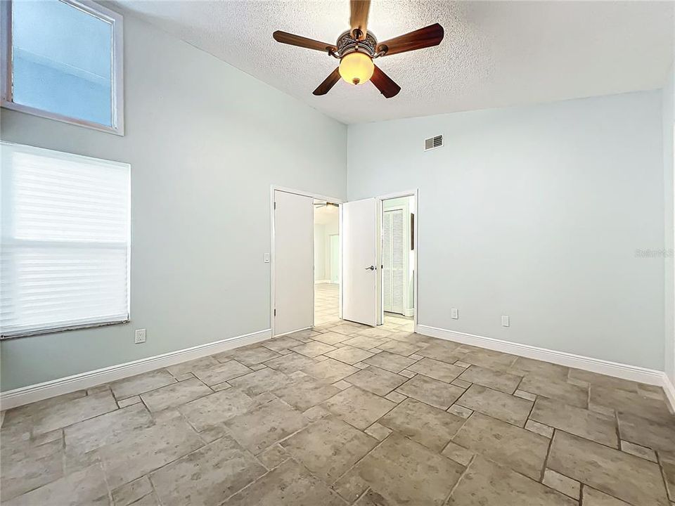 For Sale: $355,000 (3 beds, 2 baths, 1256 Square Feet)