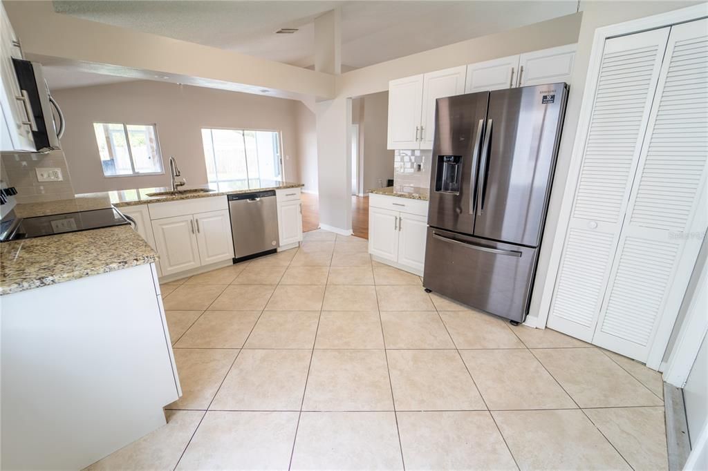 For Sale: $349,000 (3 beds, 2 baths, 1546 Square Feet)