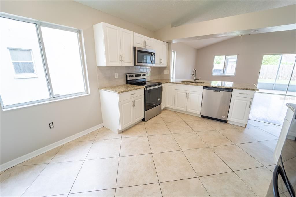 For Sale: $349,000 (3 beds, 2 baths, 1546 Square Feet)