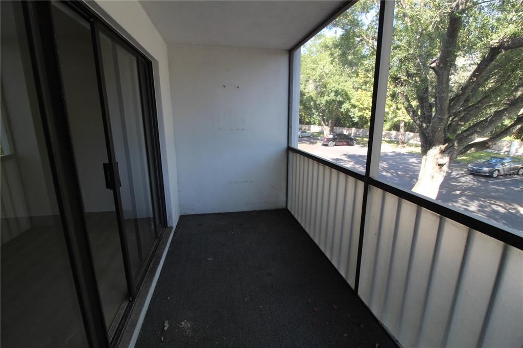 For Sale: $190,000 (1 beds, 1 baths, 764 Square Feet)