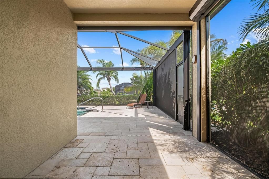 Covered Lanai w Heated Saltwater Pool