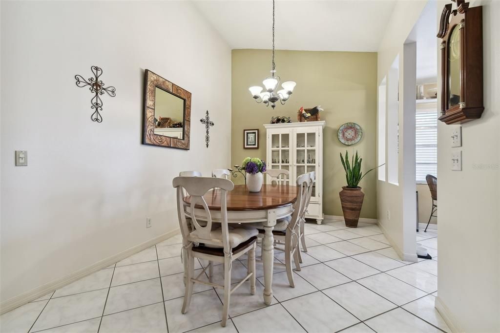 For Sale: $445,000 (3 beds, 2 baths, 1408 Square Feet)