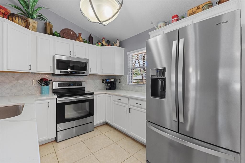 For Sale: $350,000 (3 beds, 2 baths, 1400 Square Feet)