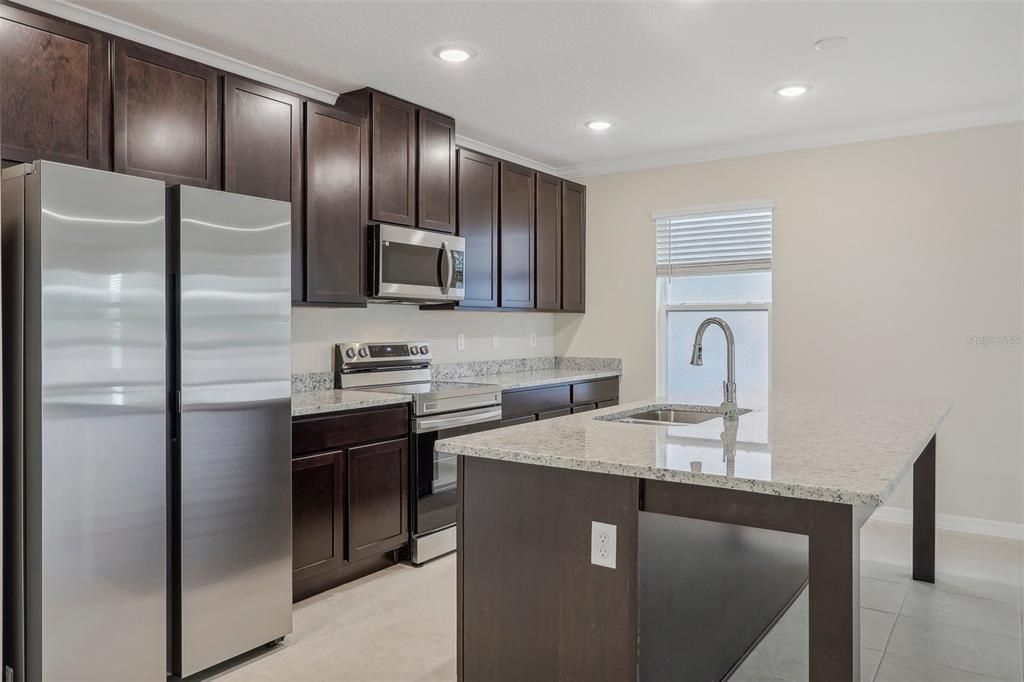 Kitchen Area Pic 3