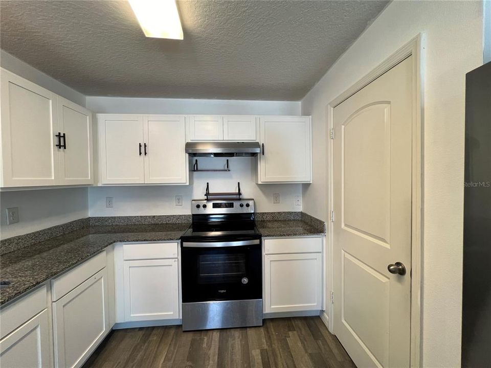 For Rent: $1,750 (3 beds, 2 baths, 1264 Square Feet)